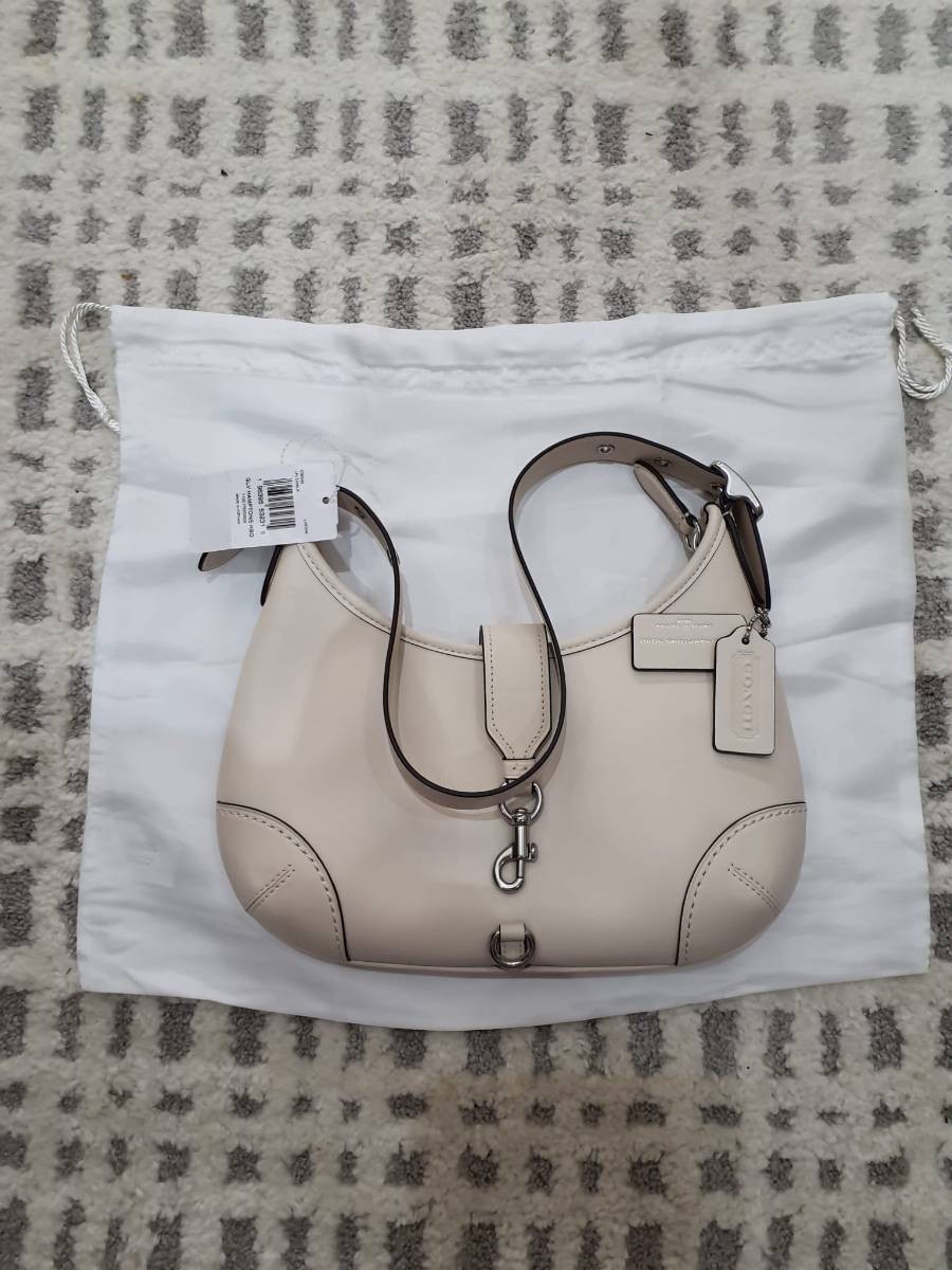 Coach hamptons hobo wht