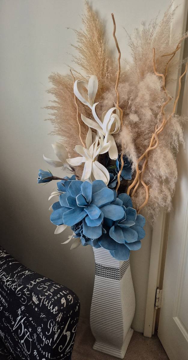 Elegant Decorative Flower Arrangement with Pampas in white vase