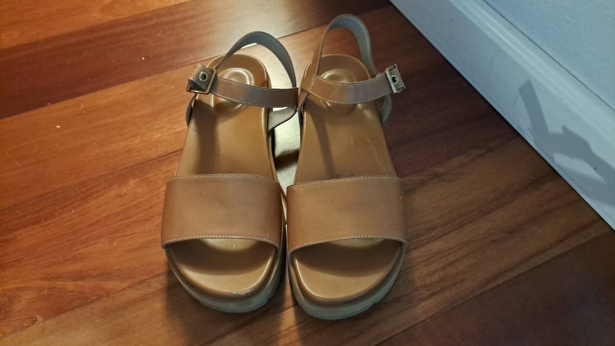Leather platform sandals size 8
