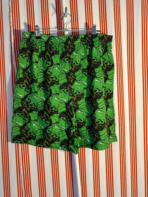 Green Leaf Print Shorts