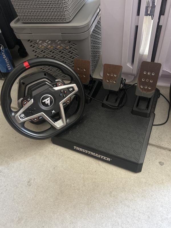 Console steering wheel and peddles 