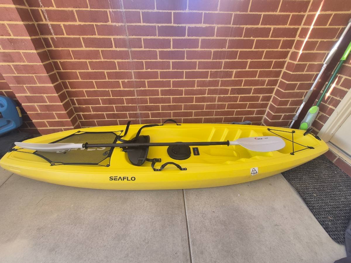 Seaflo Adult Kayak with paddles 