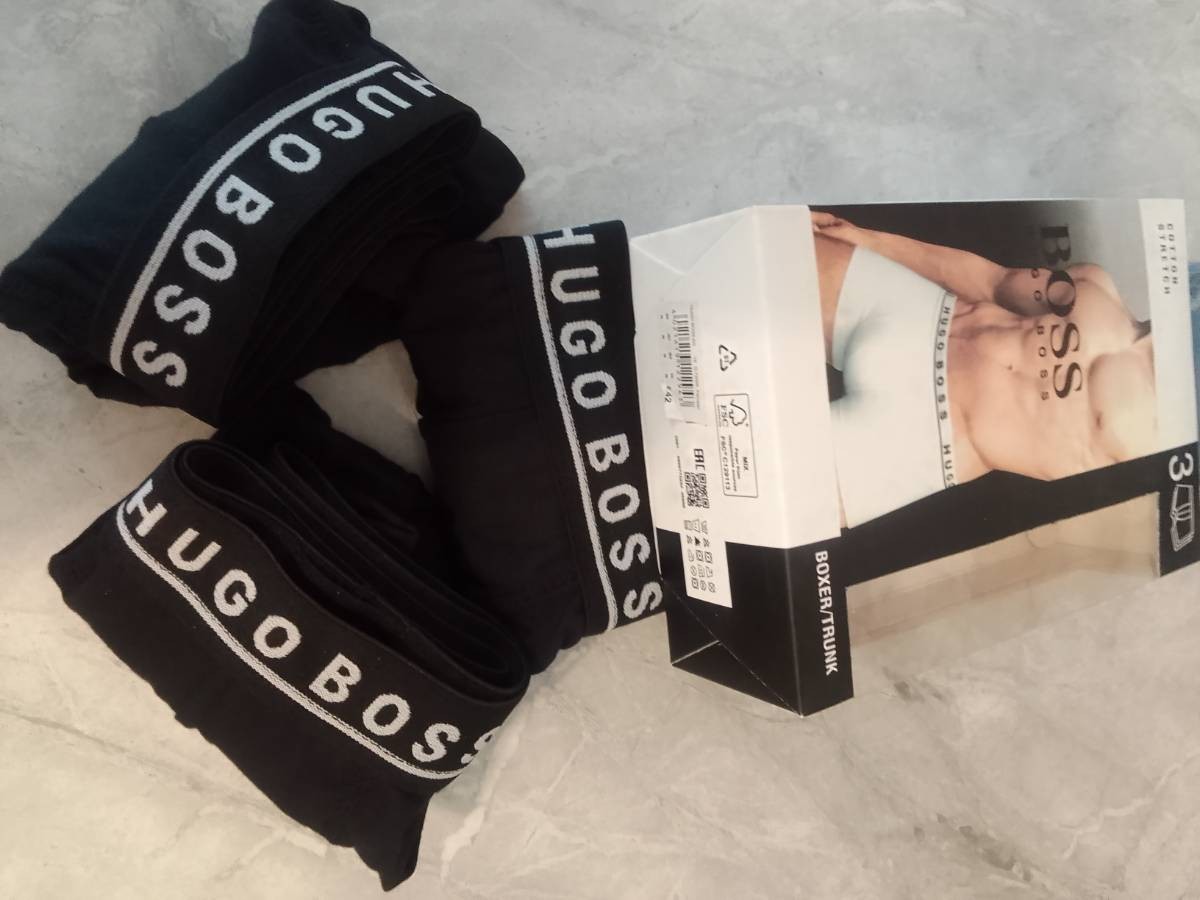 Hugo Boss Men's Boxer Trunks Large.